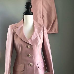 Beautiful 2-piece silk pantsuit, NWOT